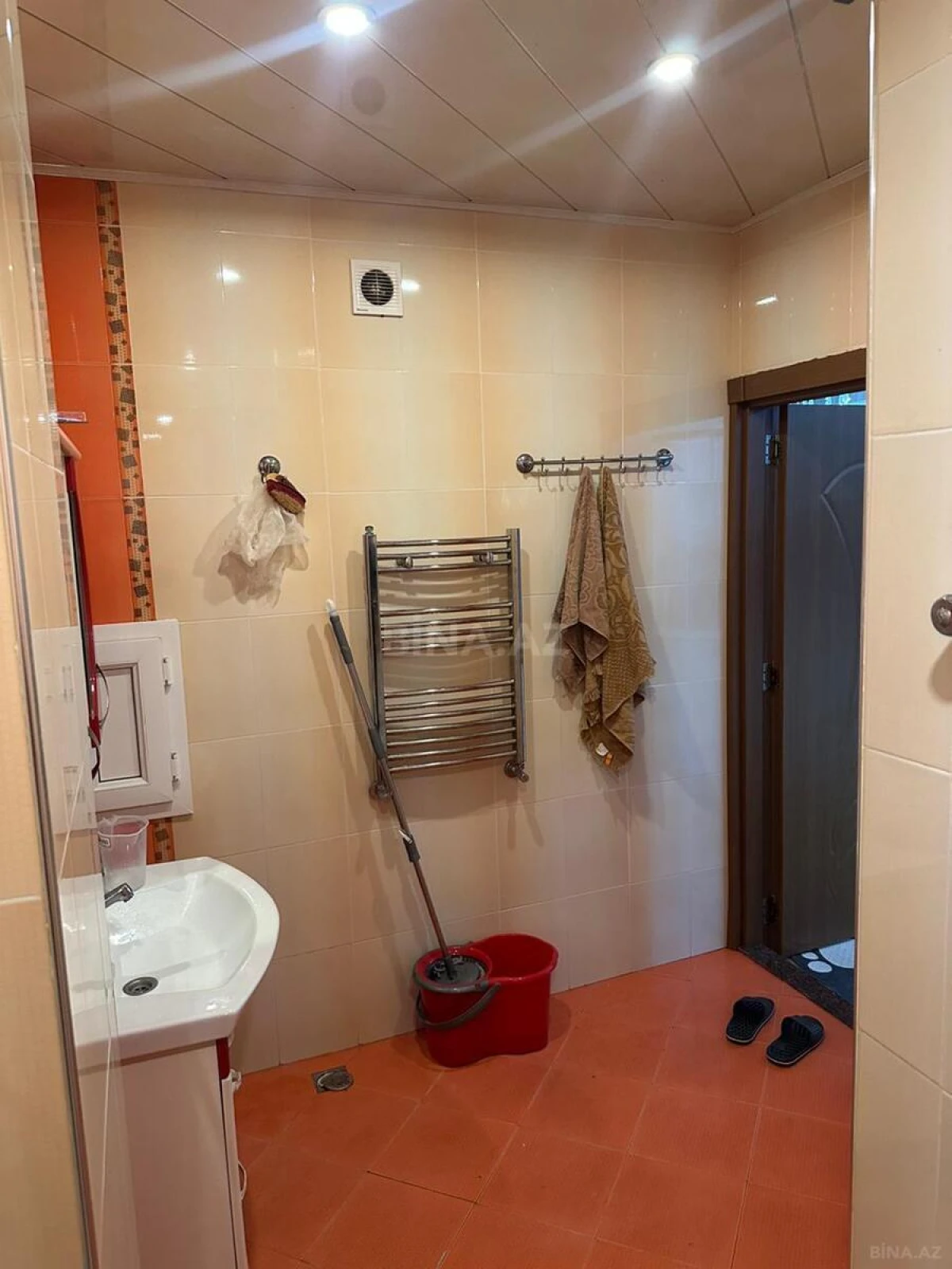 Satılır 4 otaqlı mənzil 95 m²