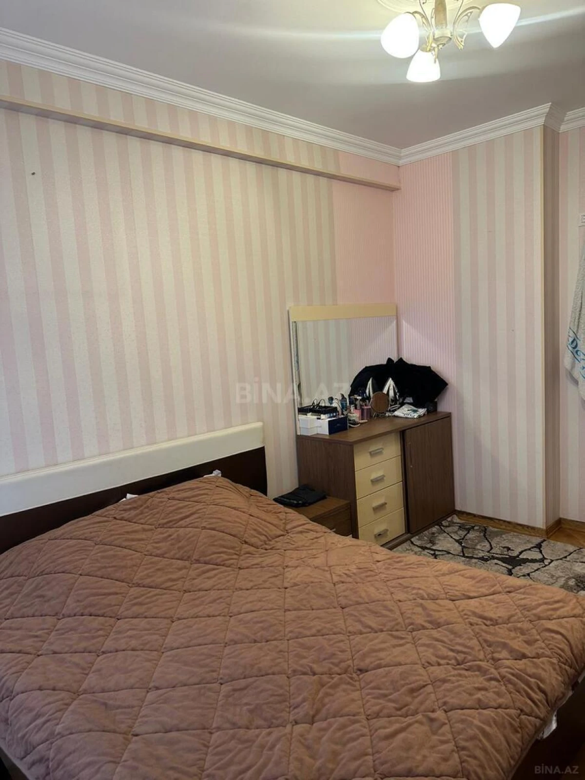 Satılır 4 otaqlı mənzil 95 m²