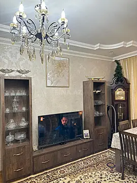 Satılır 4 otaqlı mənzil 95 m²