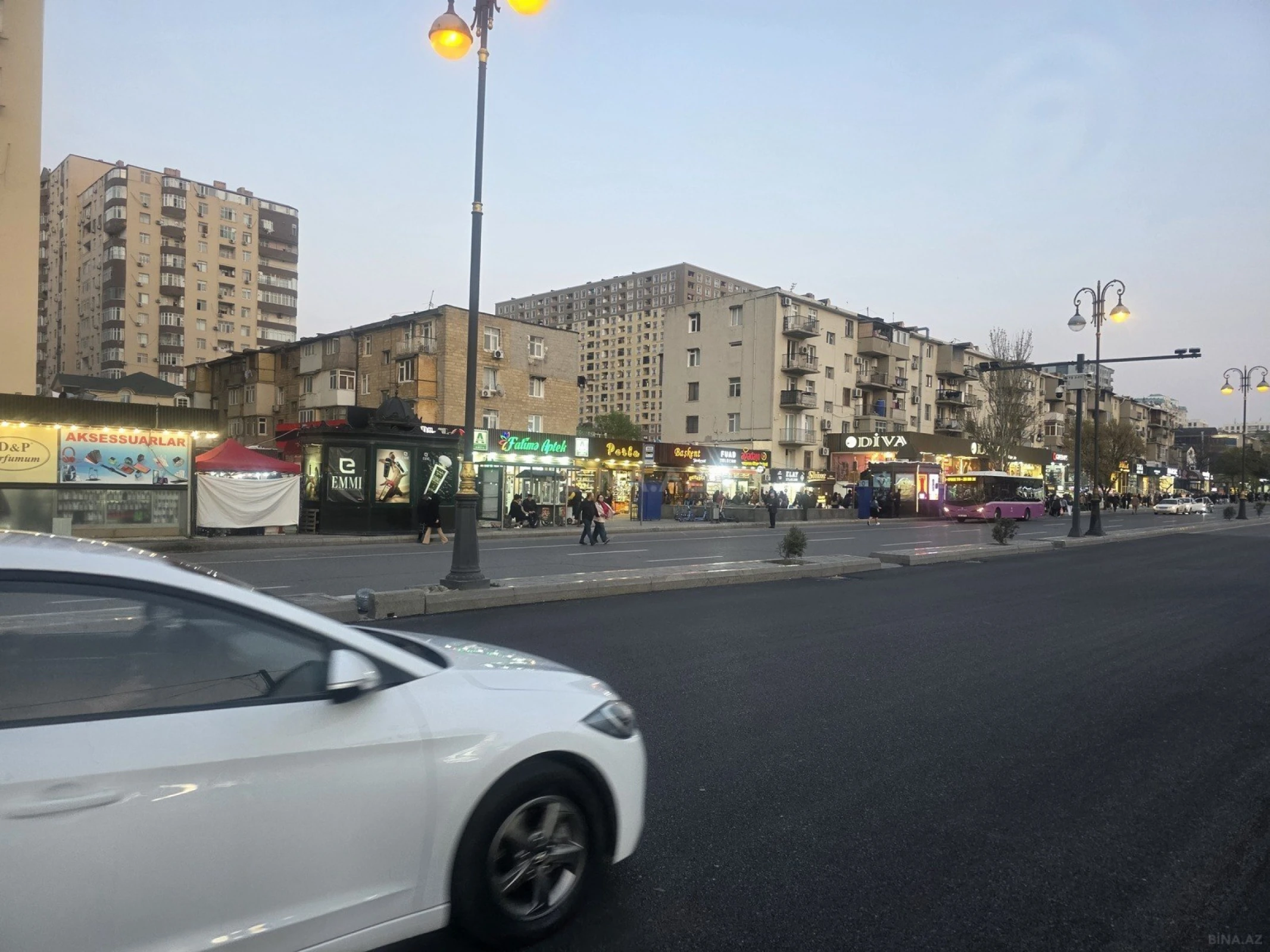 Satılır 2 otaqlı mənzil 65 m²