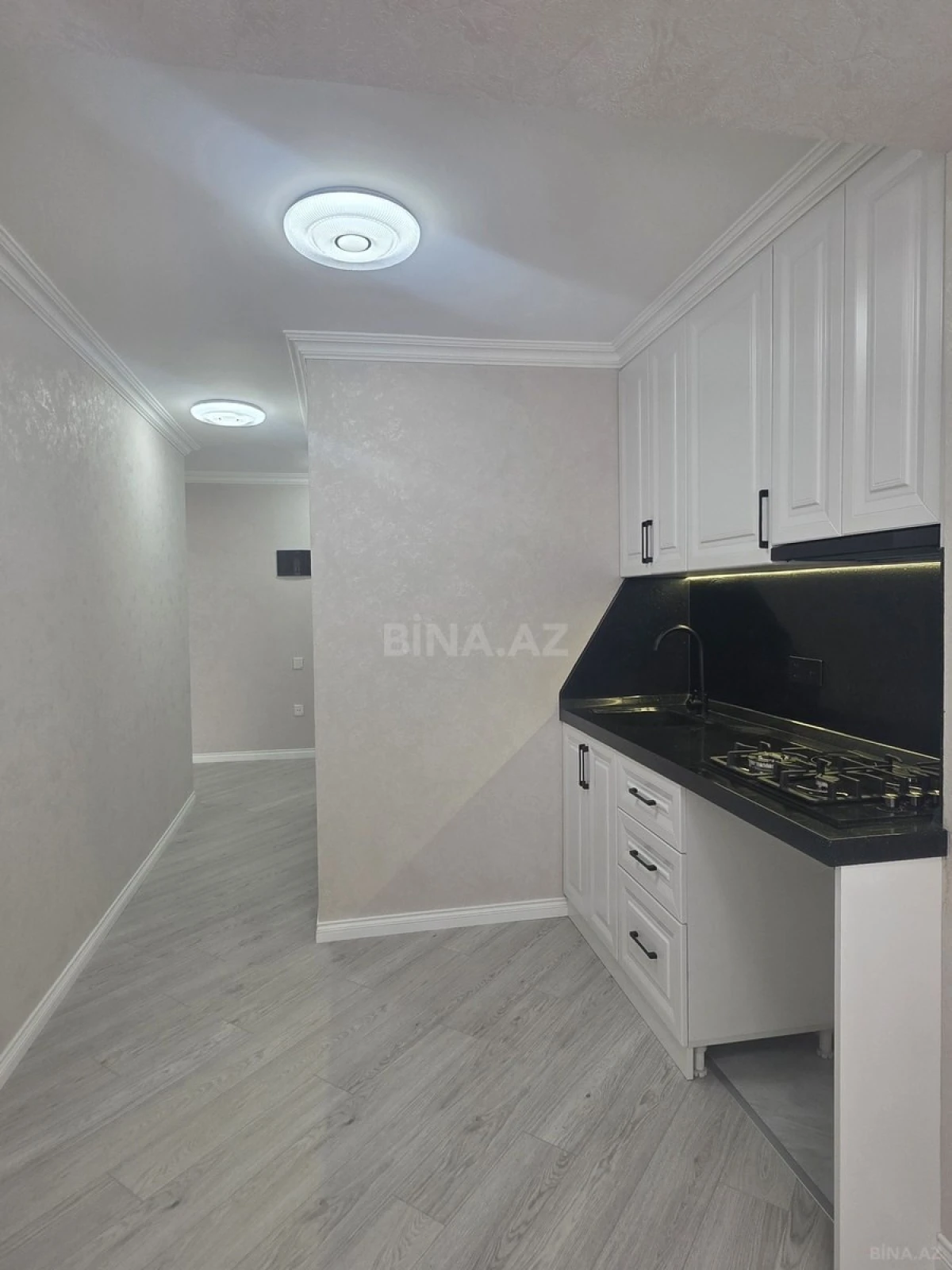 Satılır 2 otaqlı mənzil 65 m²