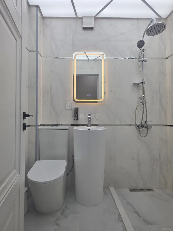 Satılır 2 otaqlı mənzil 65 m²