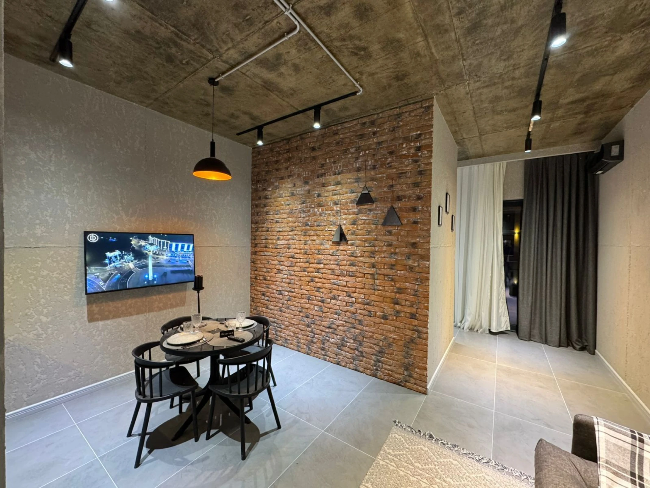 Satılır 1 otaqlı mənzil 58 m²