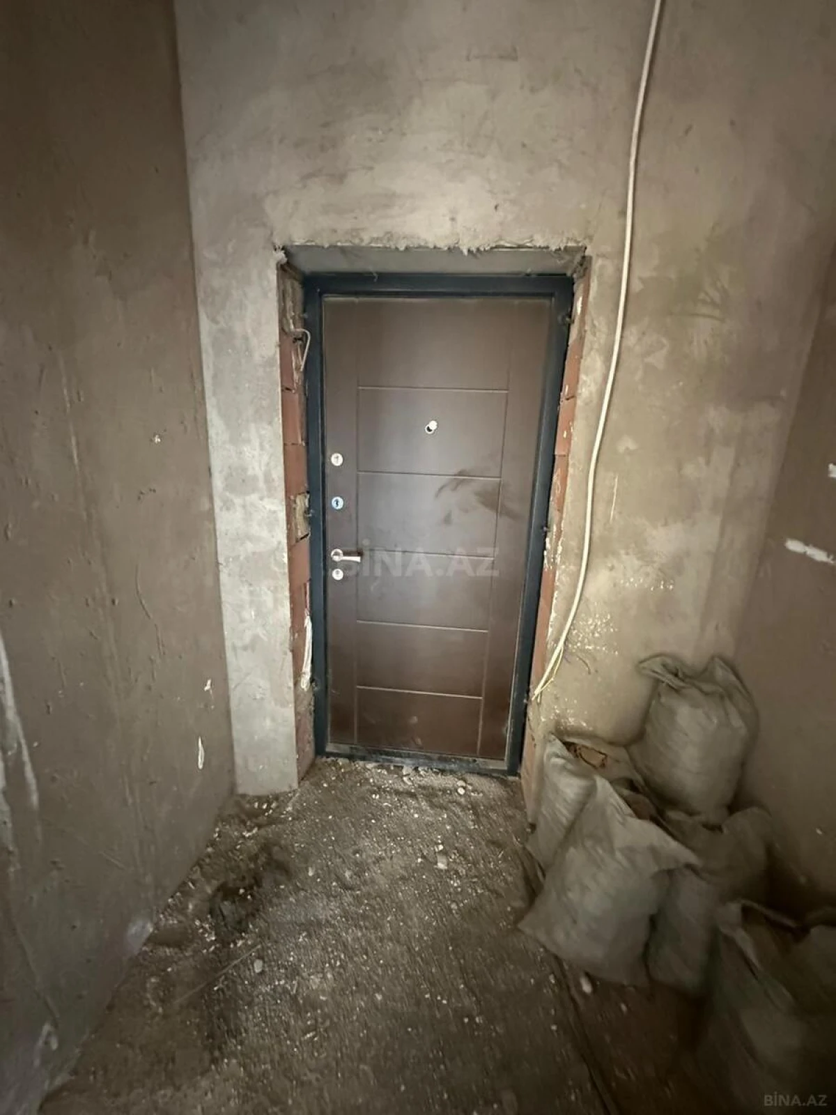 Satılır 3 otaqlı mənzil 100 m²