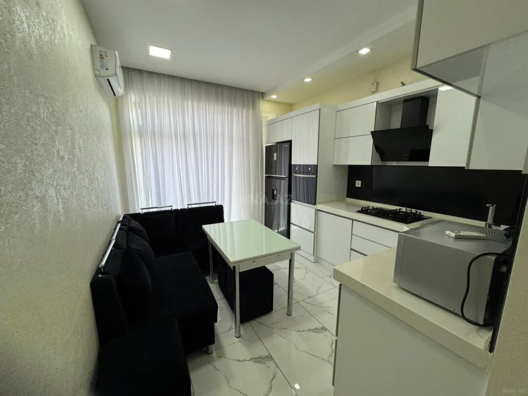 Kirayə verilir 3 otaqlı mənzil 103 m²