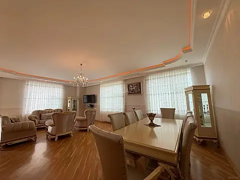 Kirayə verilir 3 otaqlı mənzil 142 m² — Bakı 3 otaq 142.00 m²