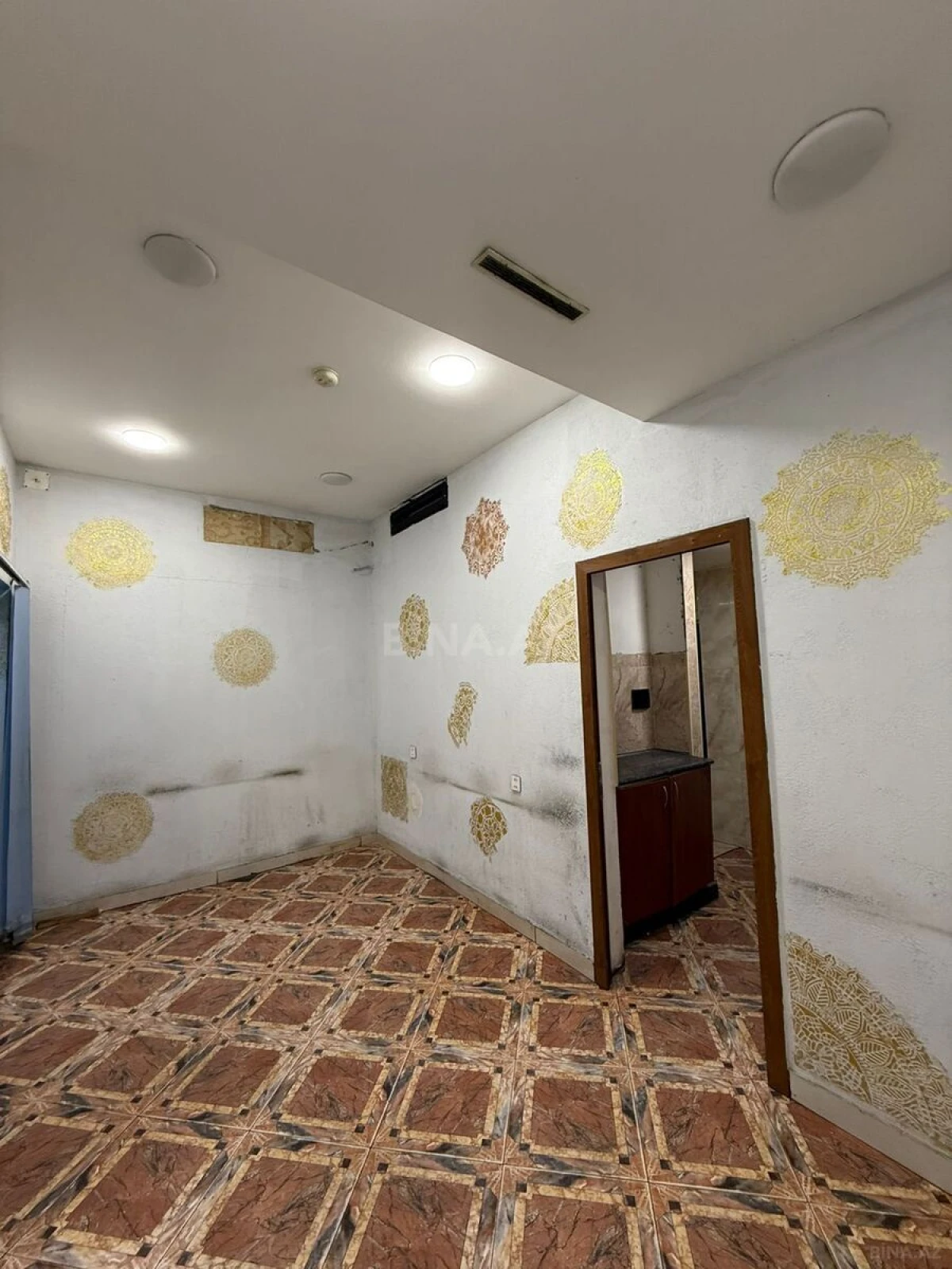 Kirayə verilir obyekt 120 m²