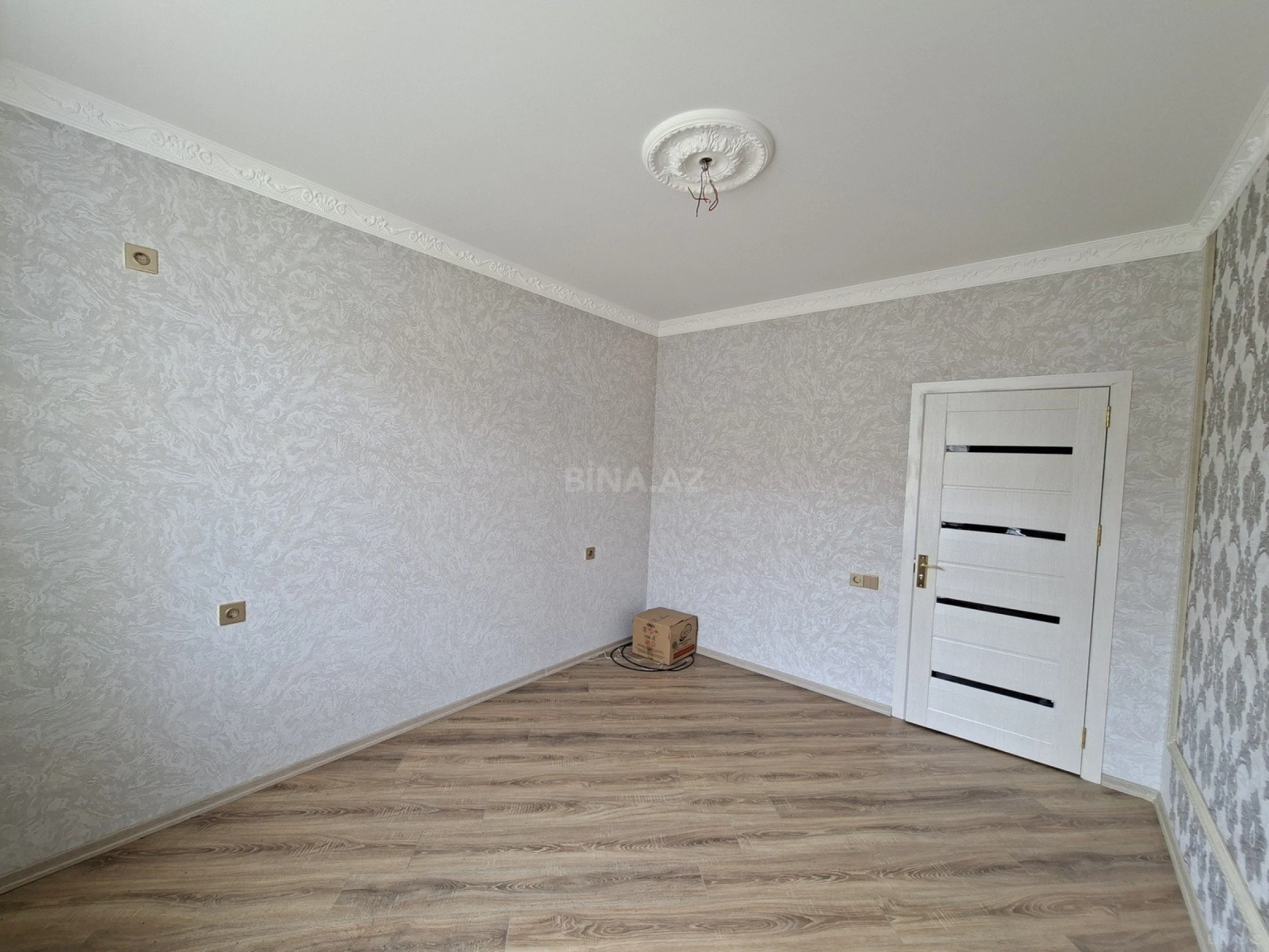 Satılır 2 otaqlı mənzil 60 m²
