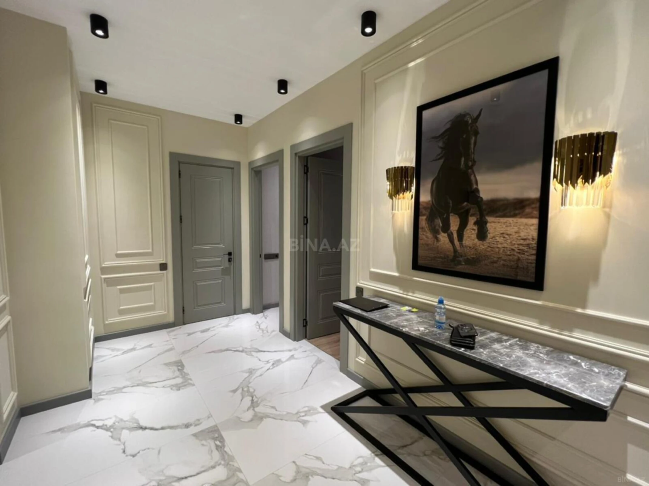 Kirayə verilir 2 otaqlı mənzil 115 m²