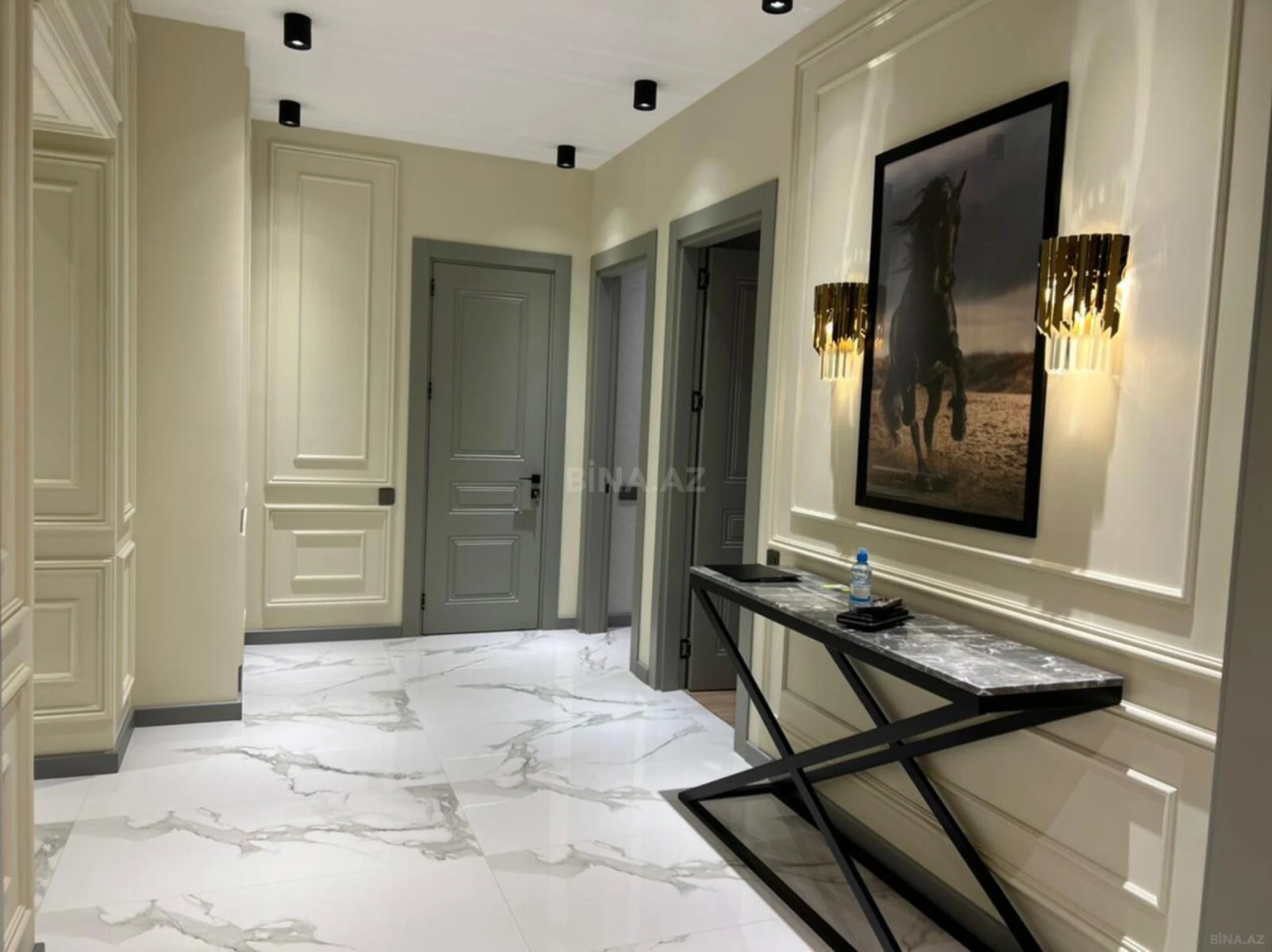 Kirayə verilir 2 otaqlı mənzil 115 m²