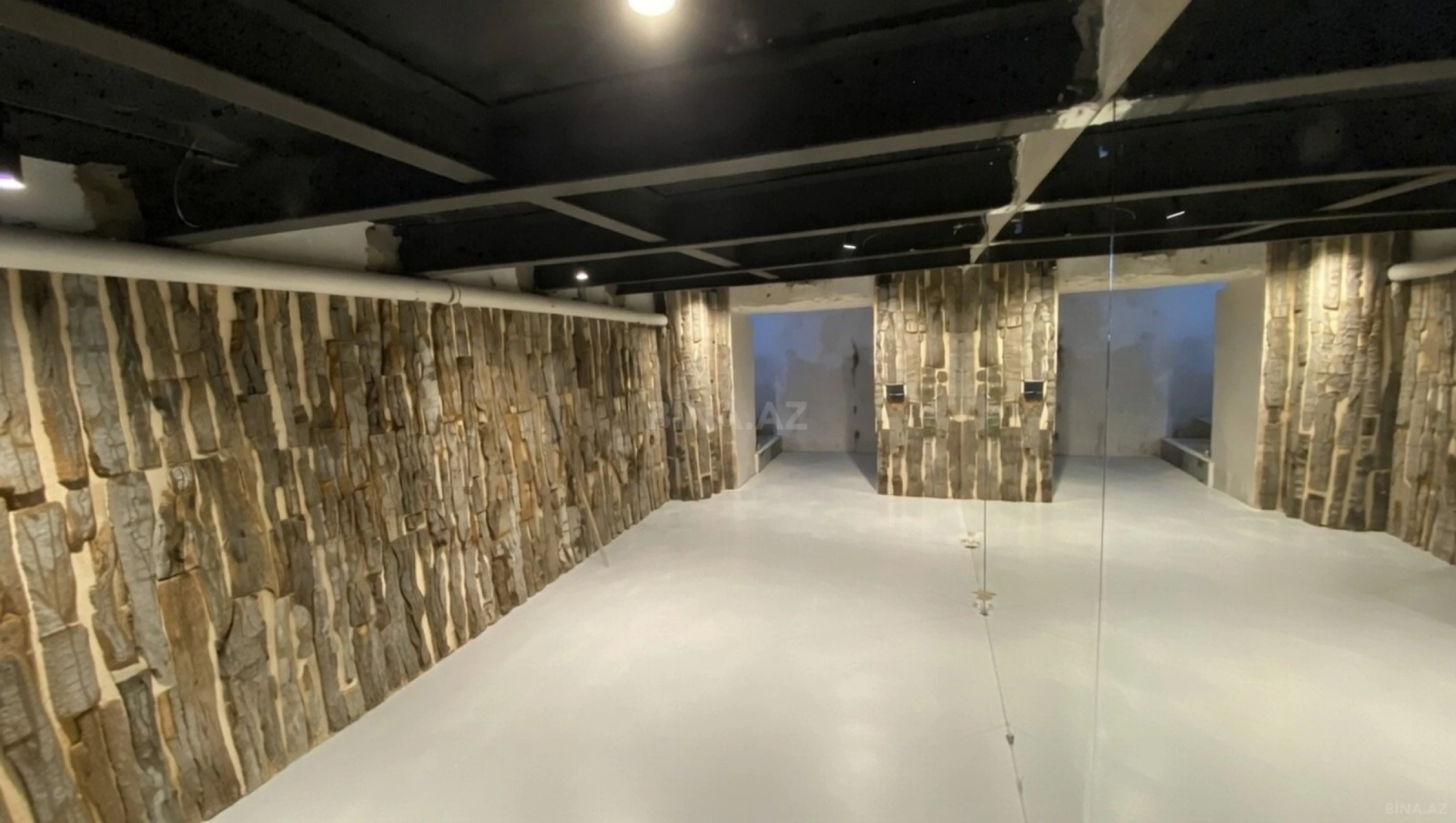 Kirayə verilir obyekt 412 m²