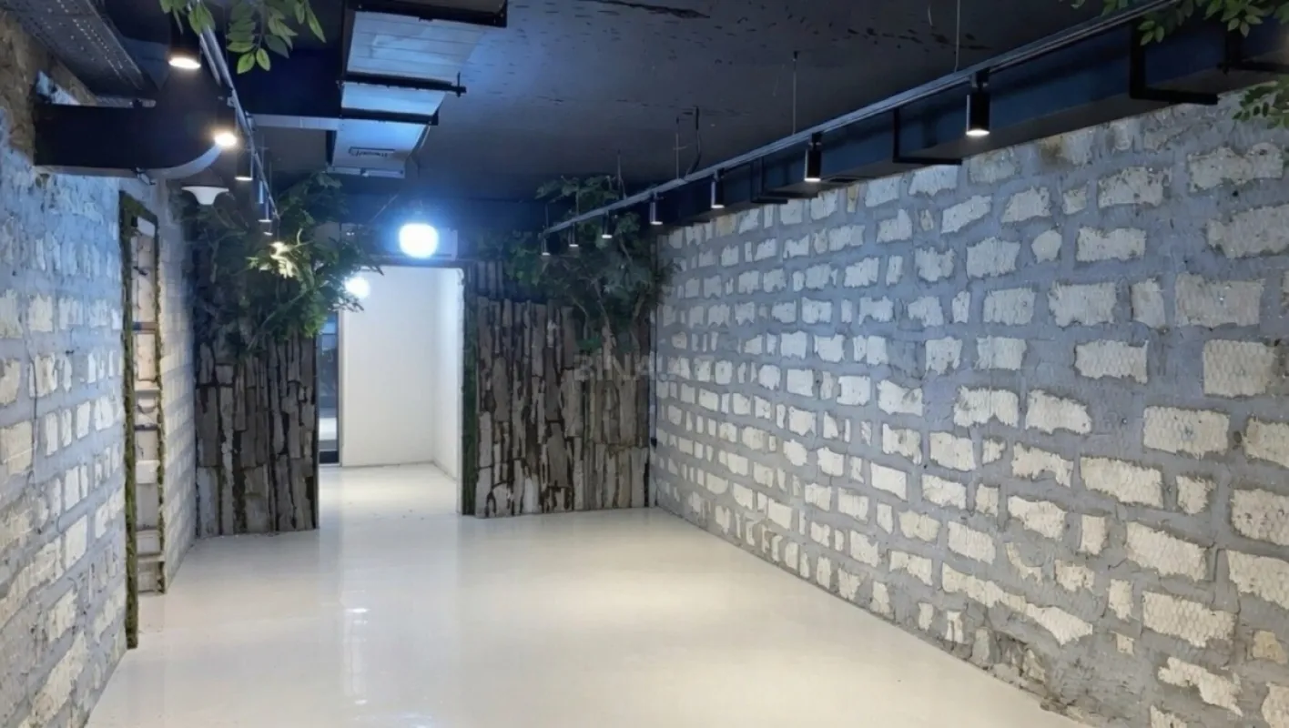 Kirayə verilir obyekt 412 m²