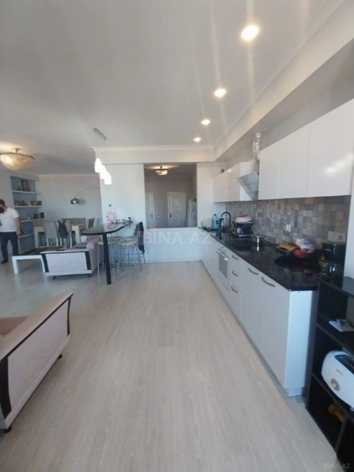 Satılır 2 otaqlı mənzil 90 m²