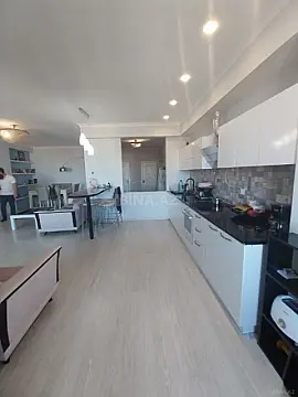 Satılır 2 otaqlı mənzil 90 m²