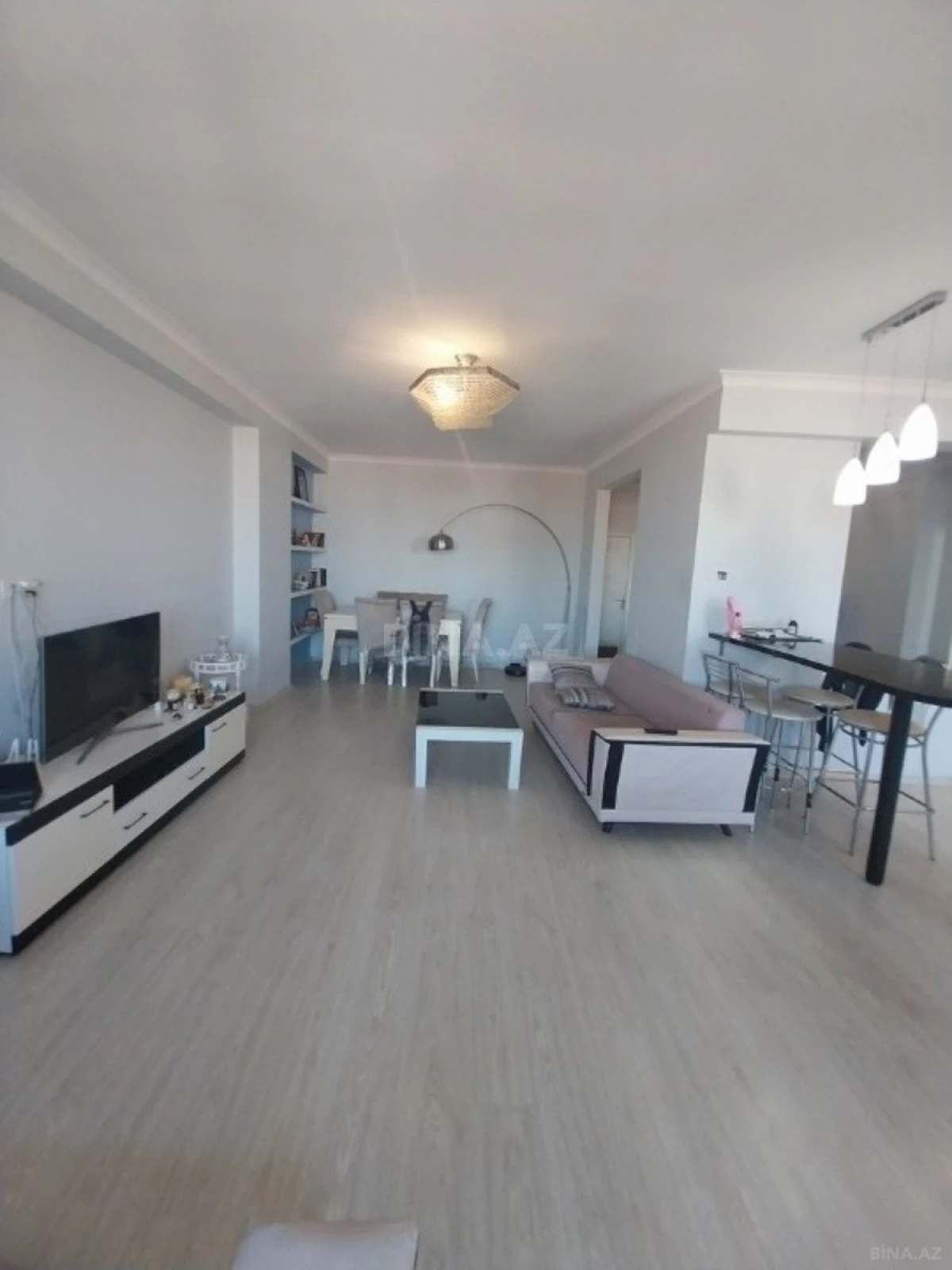 Satılır 2 otaqlı mənzil 90 m²