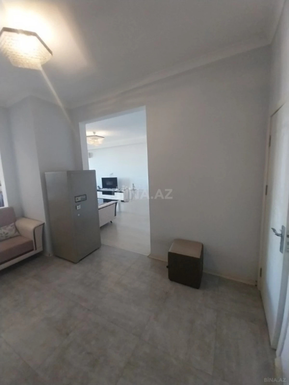 Satılır 2 otaqlı mənzil 90 m²