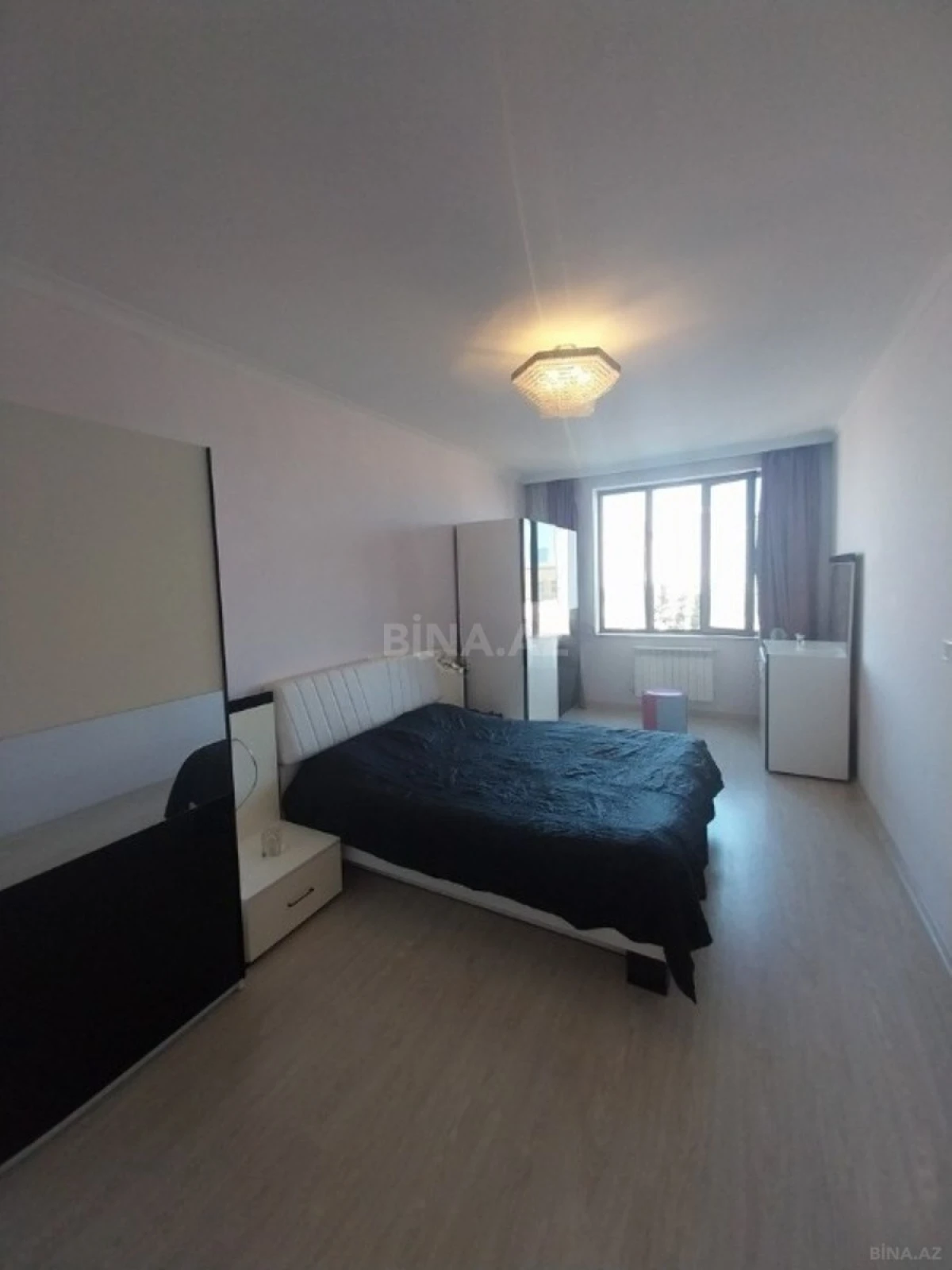 Satılır 2 otaqlı mənzil 90 m²