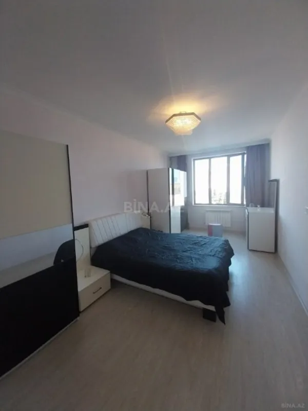 Satılır 2 otaqlı mənzil 90 m²