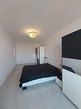 Satılır 2 otaqlı mənzil 90 m²