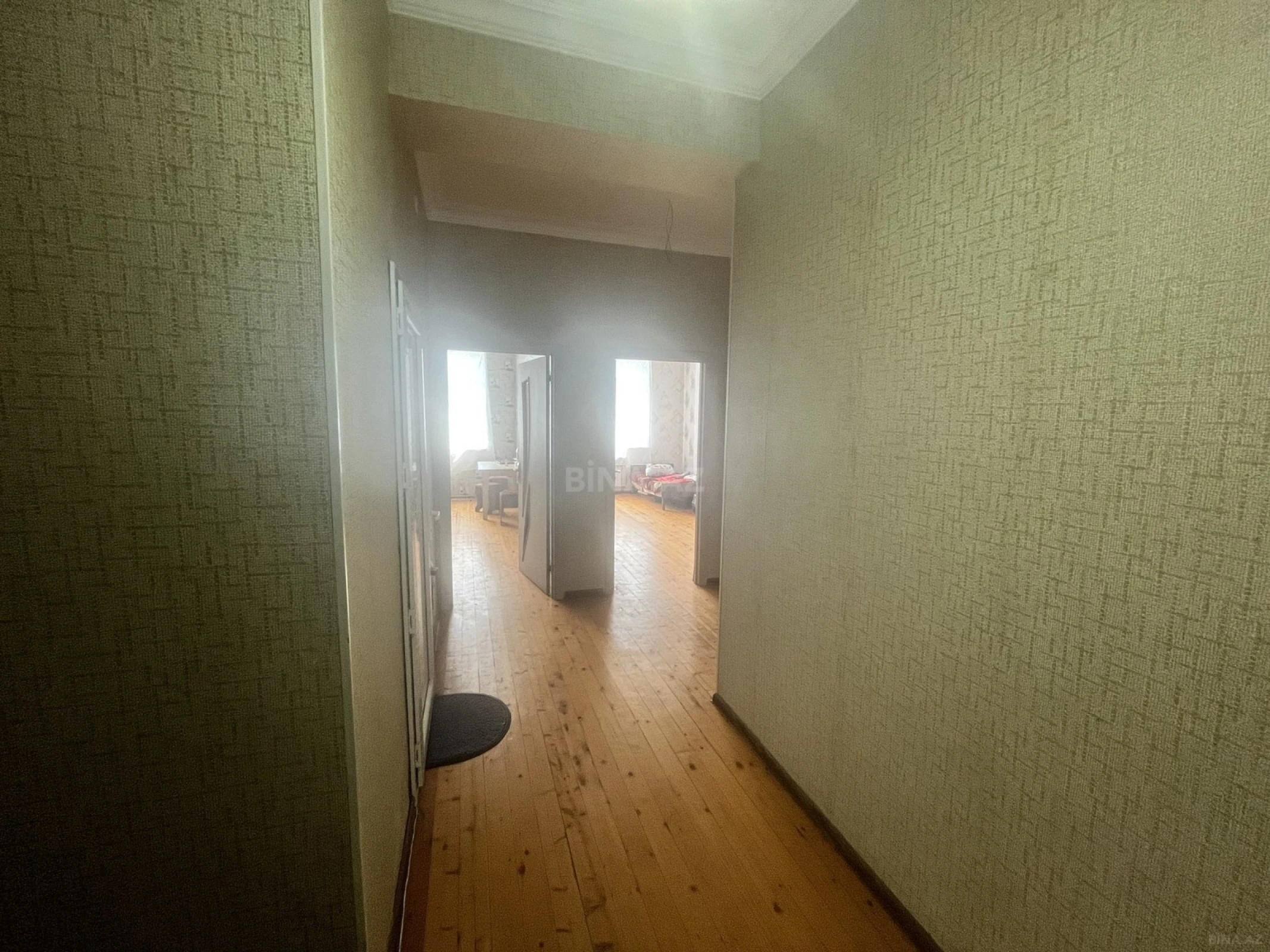 Kirayə verilir 2 otaqlı mənzil 90 m²