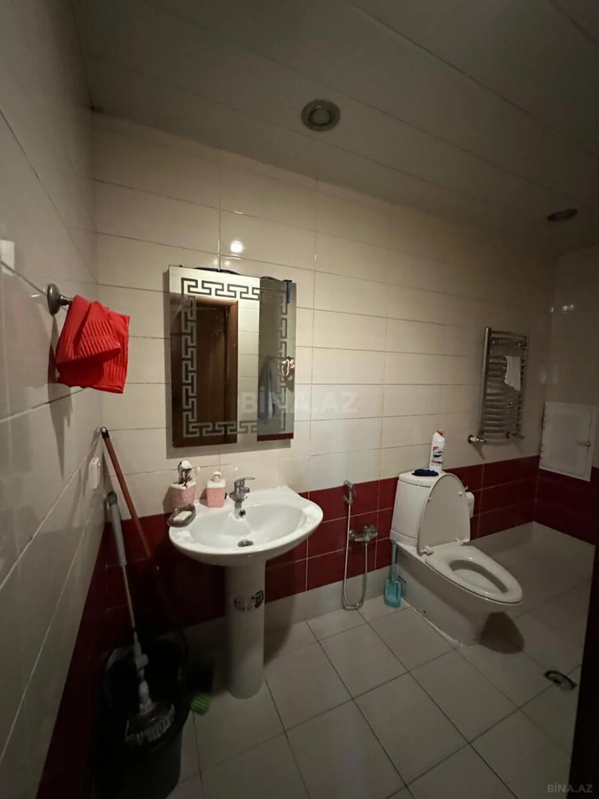 Satılır 2 otaqlı mənzil 105 m²