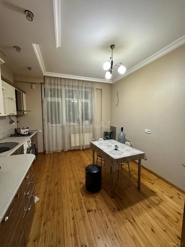 Satılır 2 otaqlı mənzil 105 m²