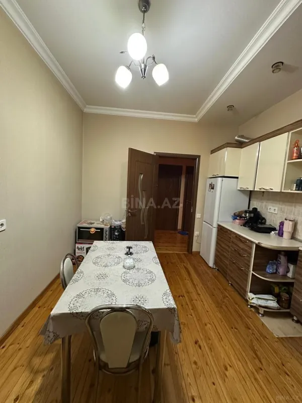 Satılır 2 otaqlı mənzil 105 m²