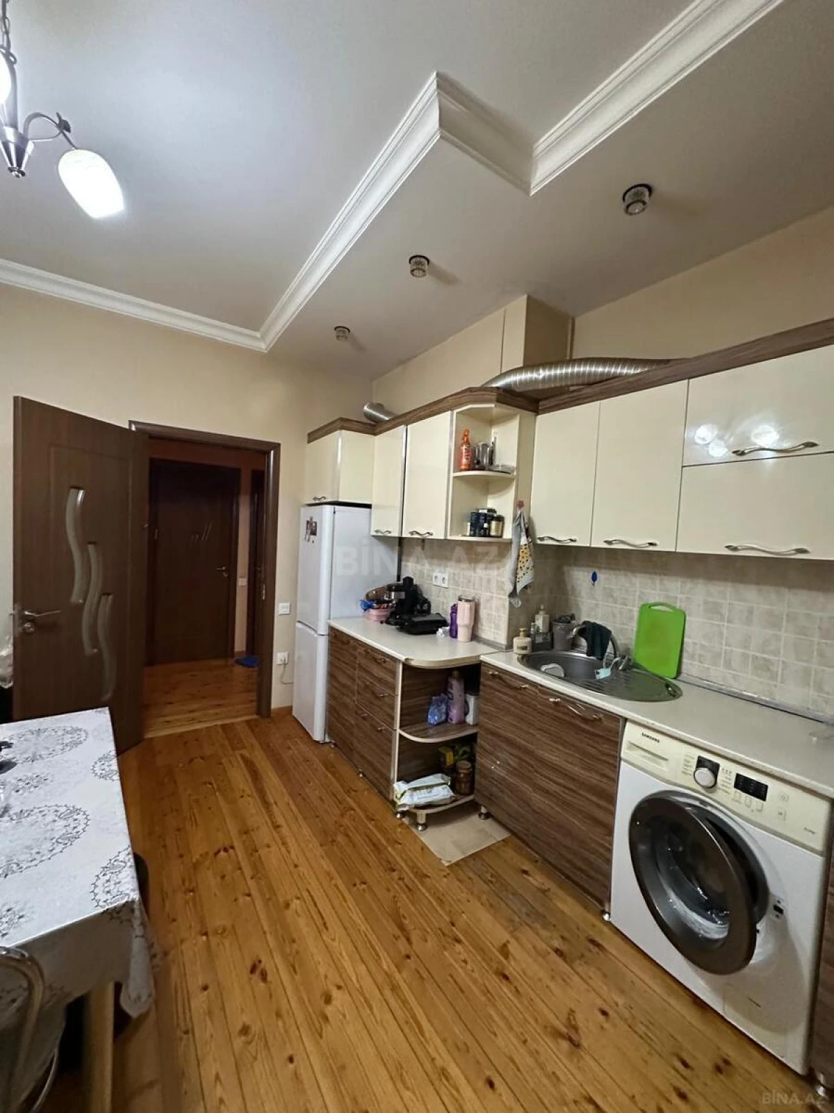 Satılır 2 otaqlı mənzil 105 m²