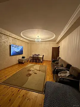 Satılır 2 otaqlı mənzil 105 m²