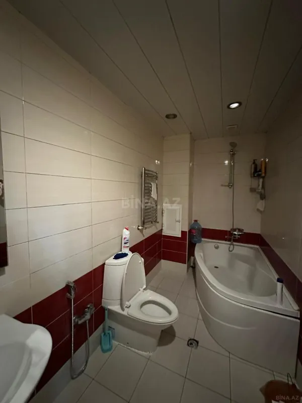 Satılır 2 otaqlı mənzil 105 m²