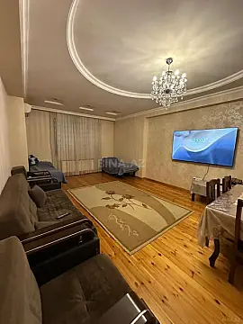 Satılır 2 otaqlı mənzil 105 m²