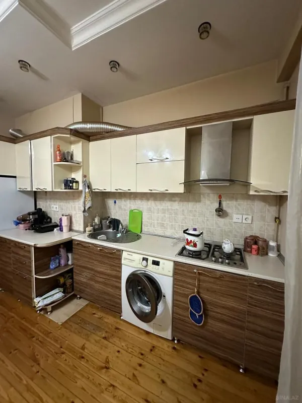 Satılır 2 otaqlı mənzil 105 m²