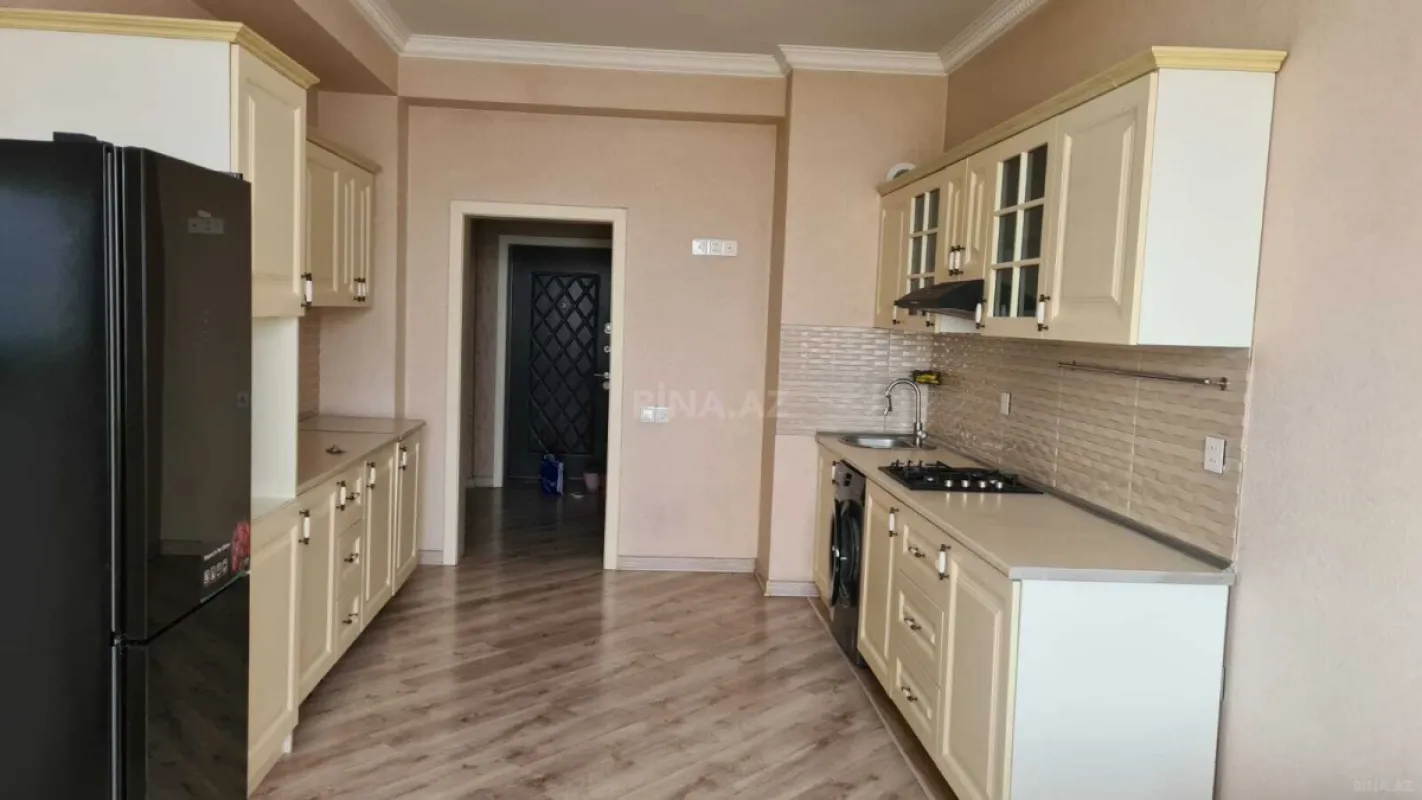Kirayə verilir 3 otaqlı mənzil 145 m²