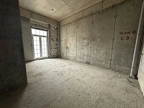 Satılır 4 otaqlı mənzil 159.2 m²