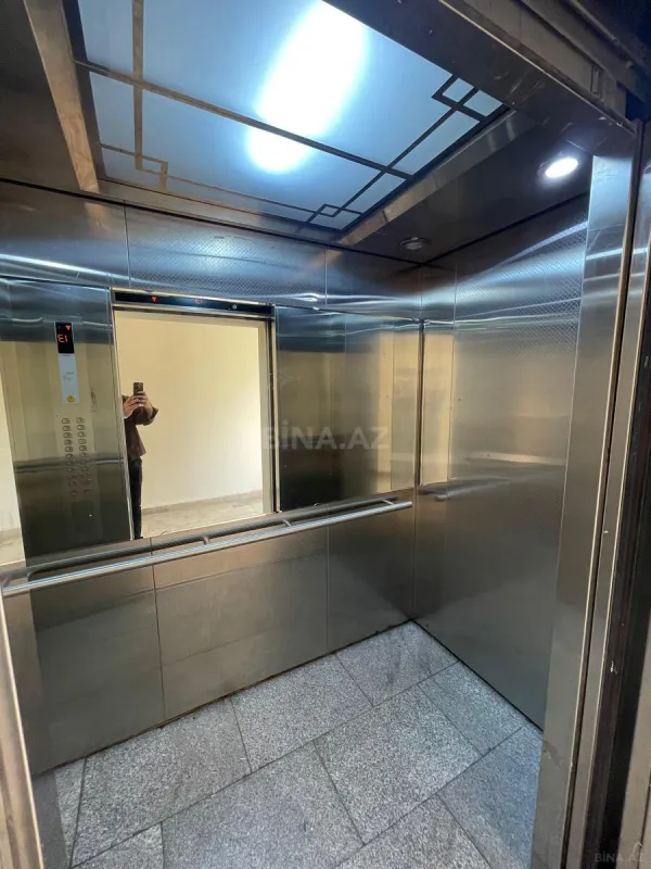 Satılır 2 otaqlı mənzil 86 m²