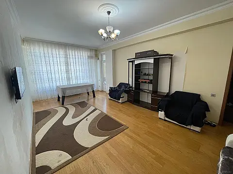 Satılır 2 otaqlı mənzil 86 m²