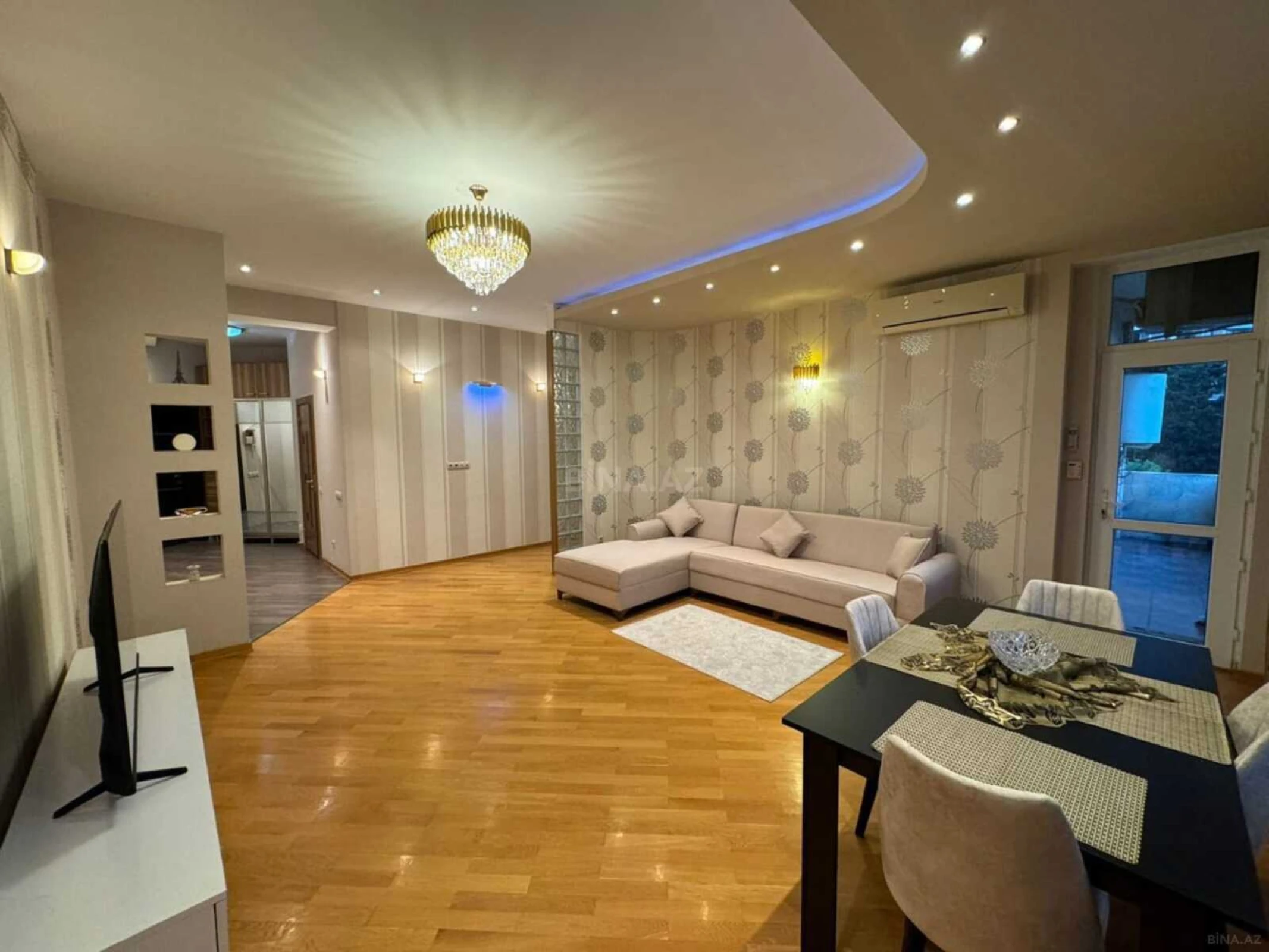 Kirayə verilir 3 otaqlı mənzil 120 m²