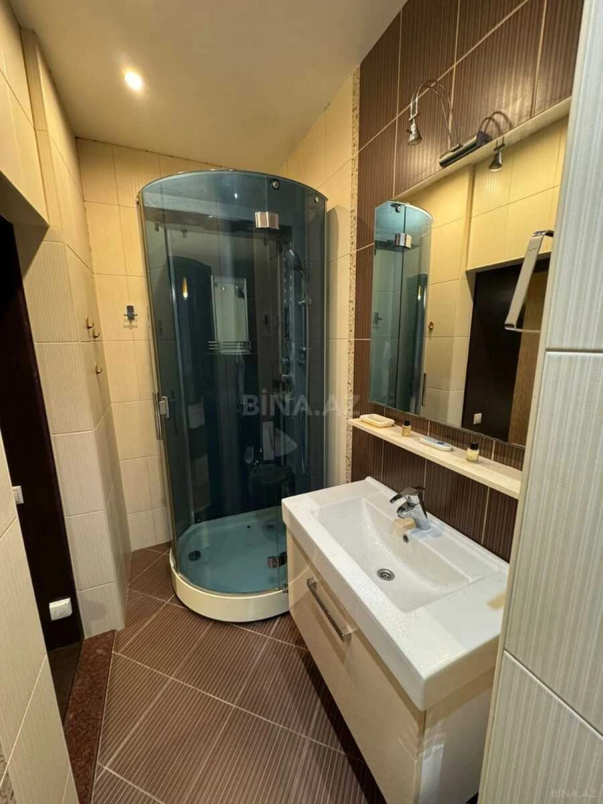 Kirayə verilir 3 otaqlı mənzil 120 m²