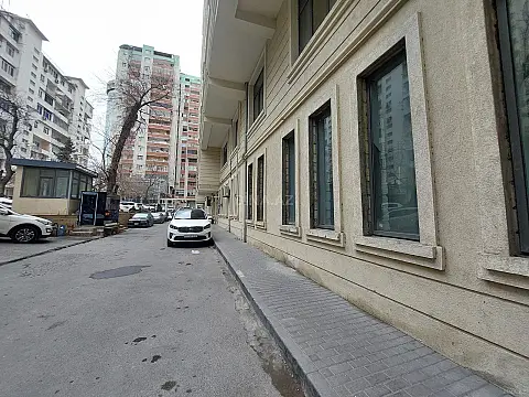 Satılır 2 otaqlı mənzil 118 m²