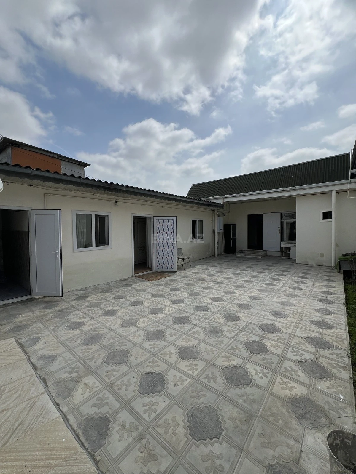 Satılır 4 otaqlı həyət evi 100 m²