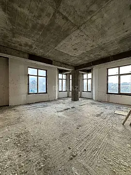 Satılır 3 otaqlı mənzil 135 m²