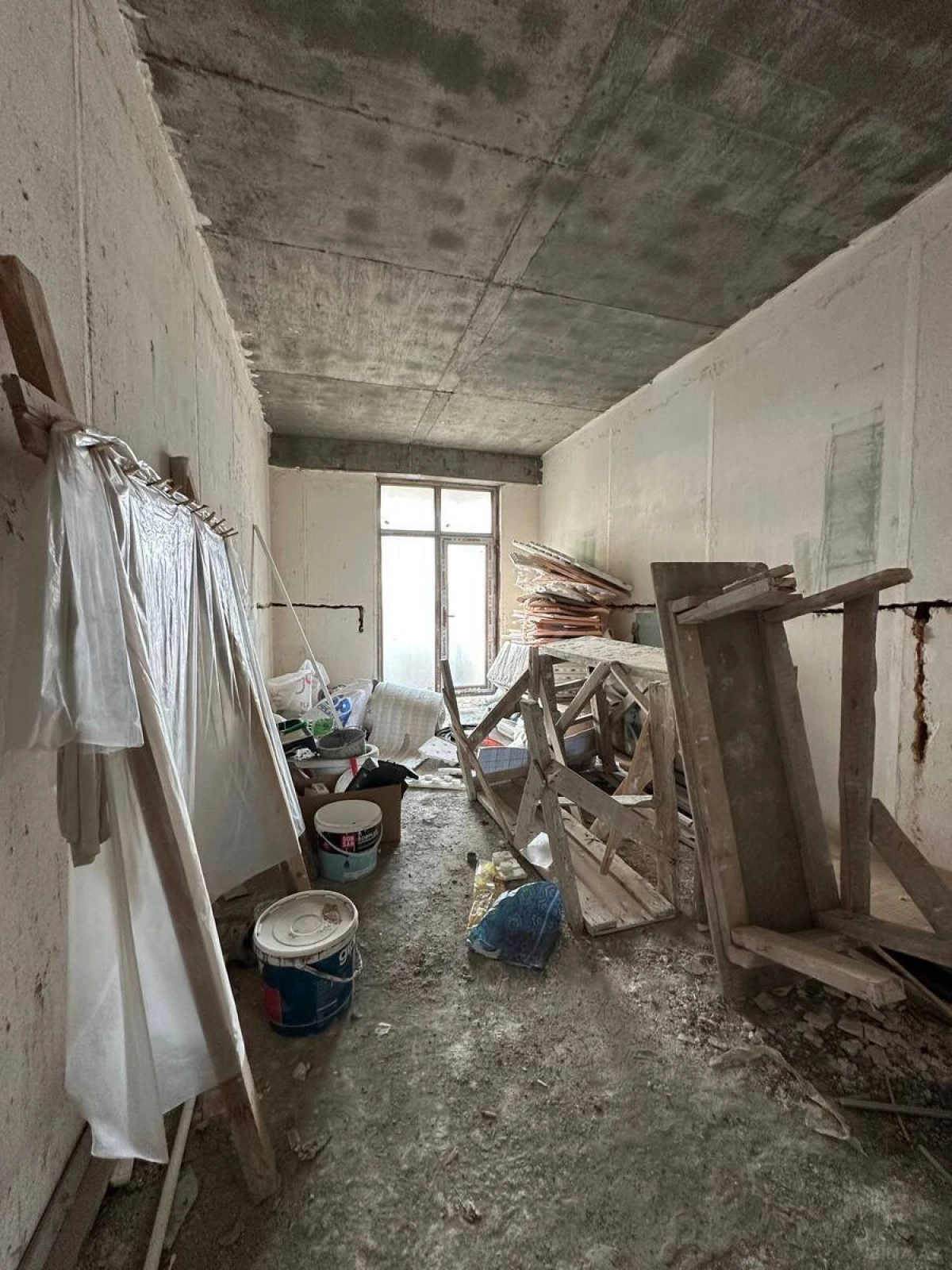 Satılır 3 otaqlı mənzil 135 m²