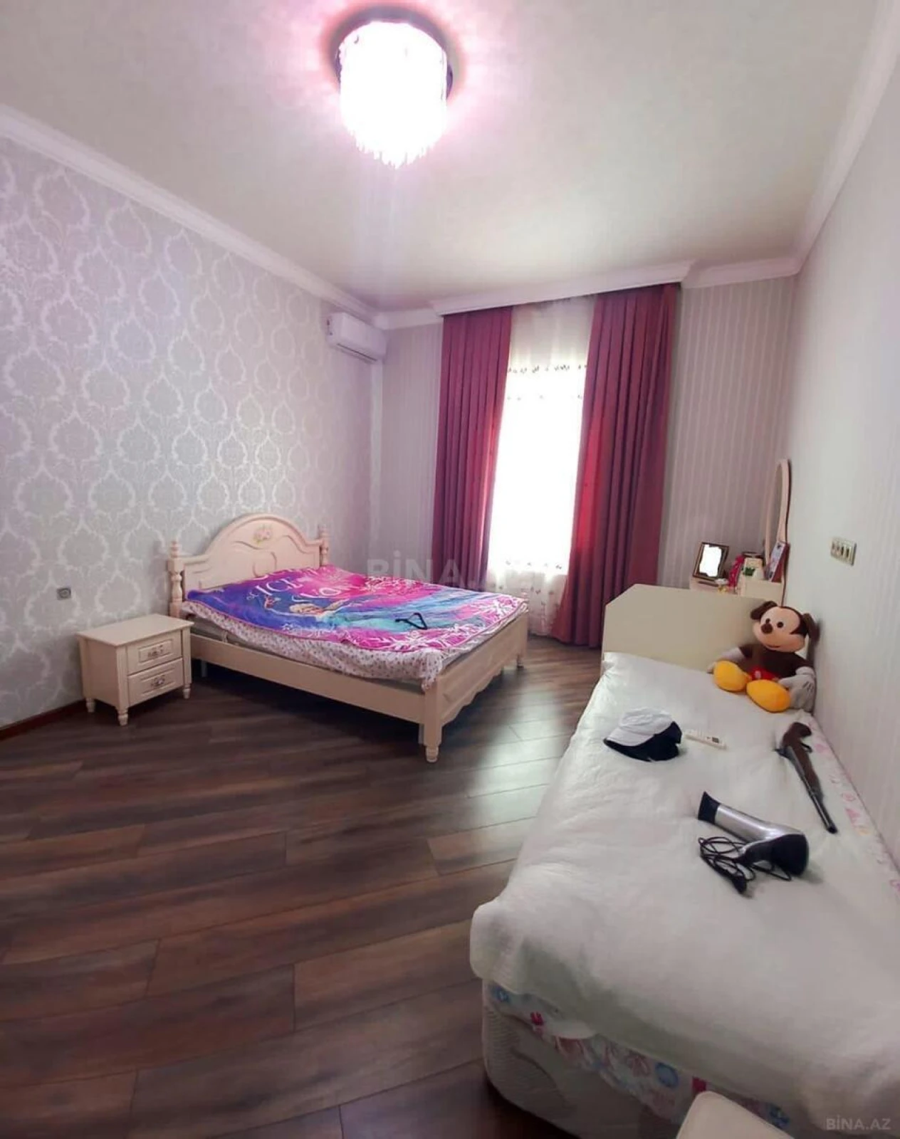 Satılır 4 otaqlı həyət evi 200 m²