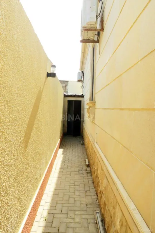 Satılır 4 otaqlı həyət evi 200 m²