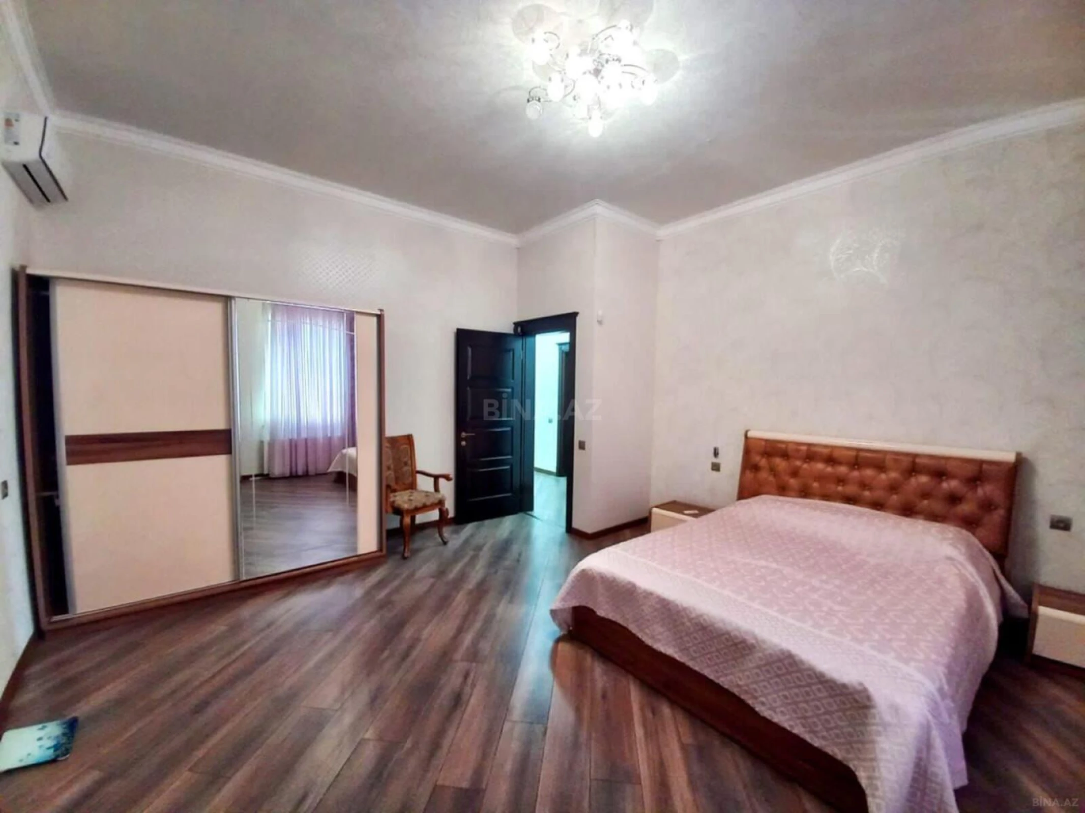 Satılır 4 otaqlı həyət evi 200 m²