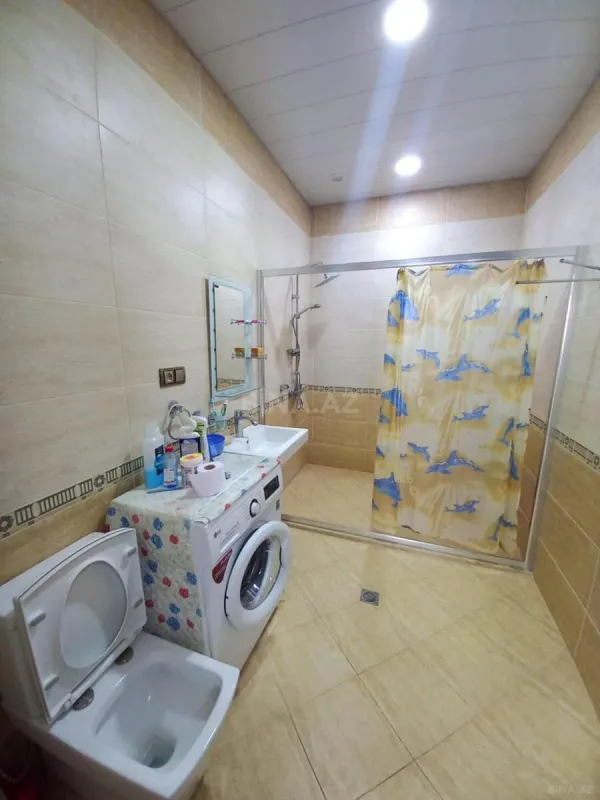 Satılır 4 otaqlı həyət evi 200 m²