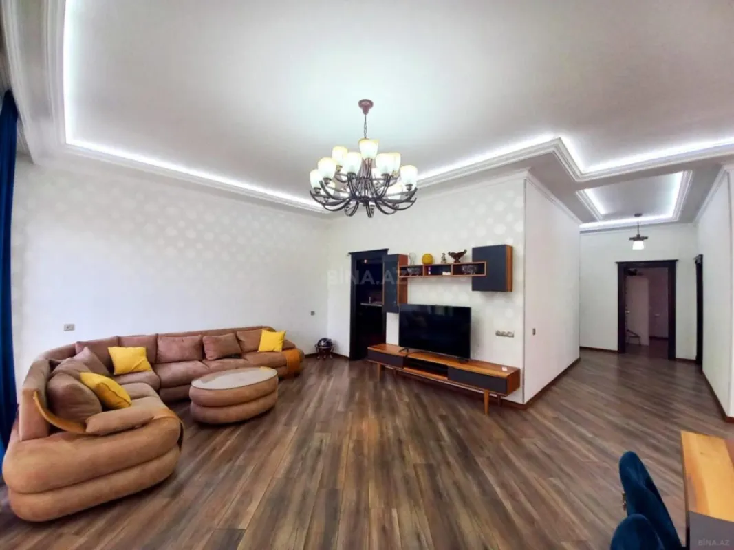 Satılır 4 otaqlı həyət evi 200 m²