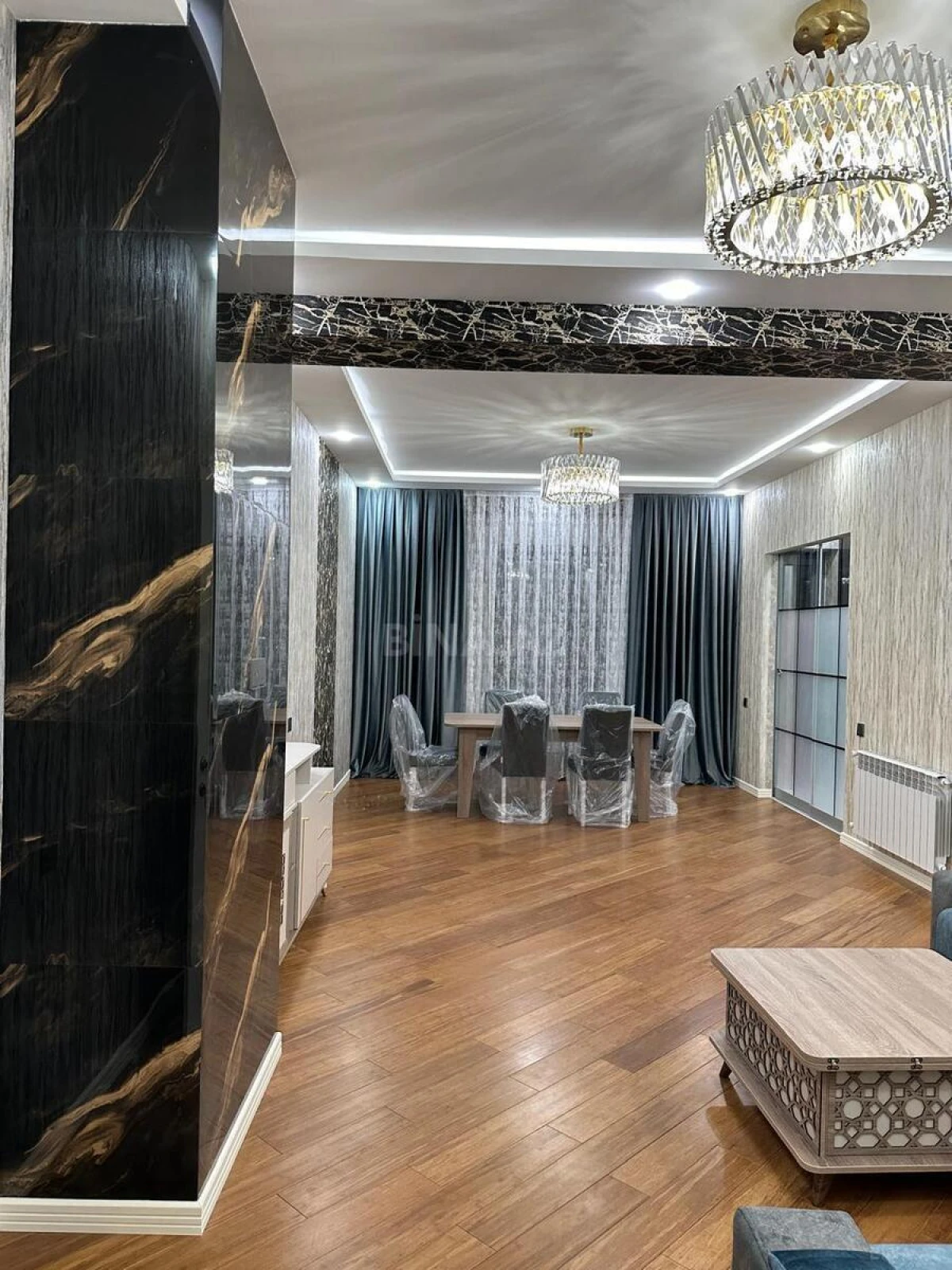 Kirayə verilir 4 otaqlı mənzil 170 m²