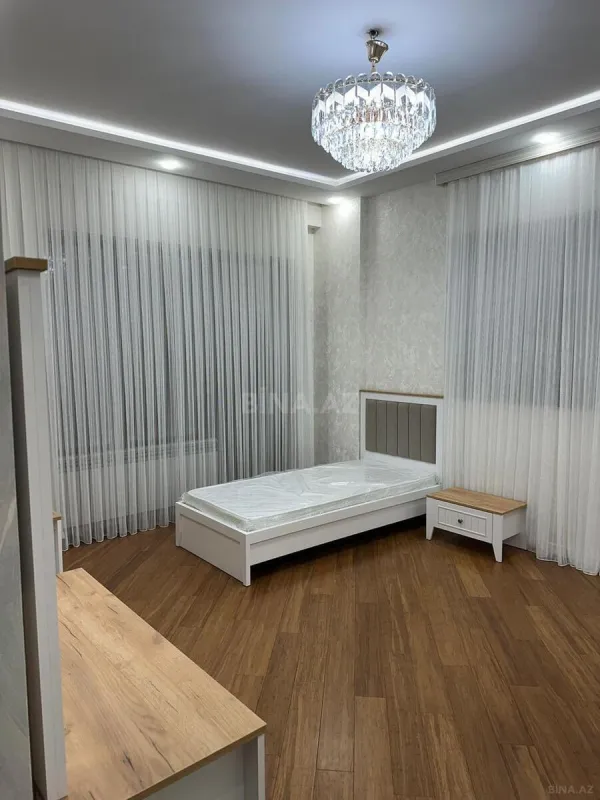 Kirayə verilir 4 otaqlı mənzil 170 m²