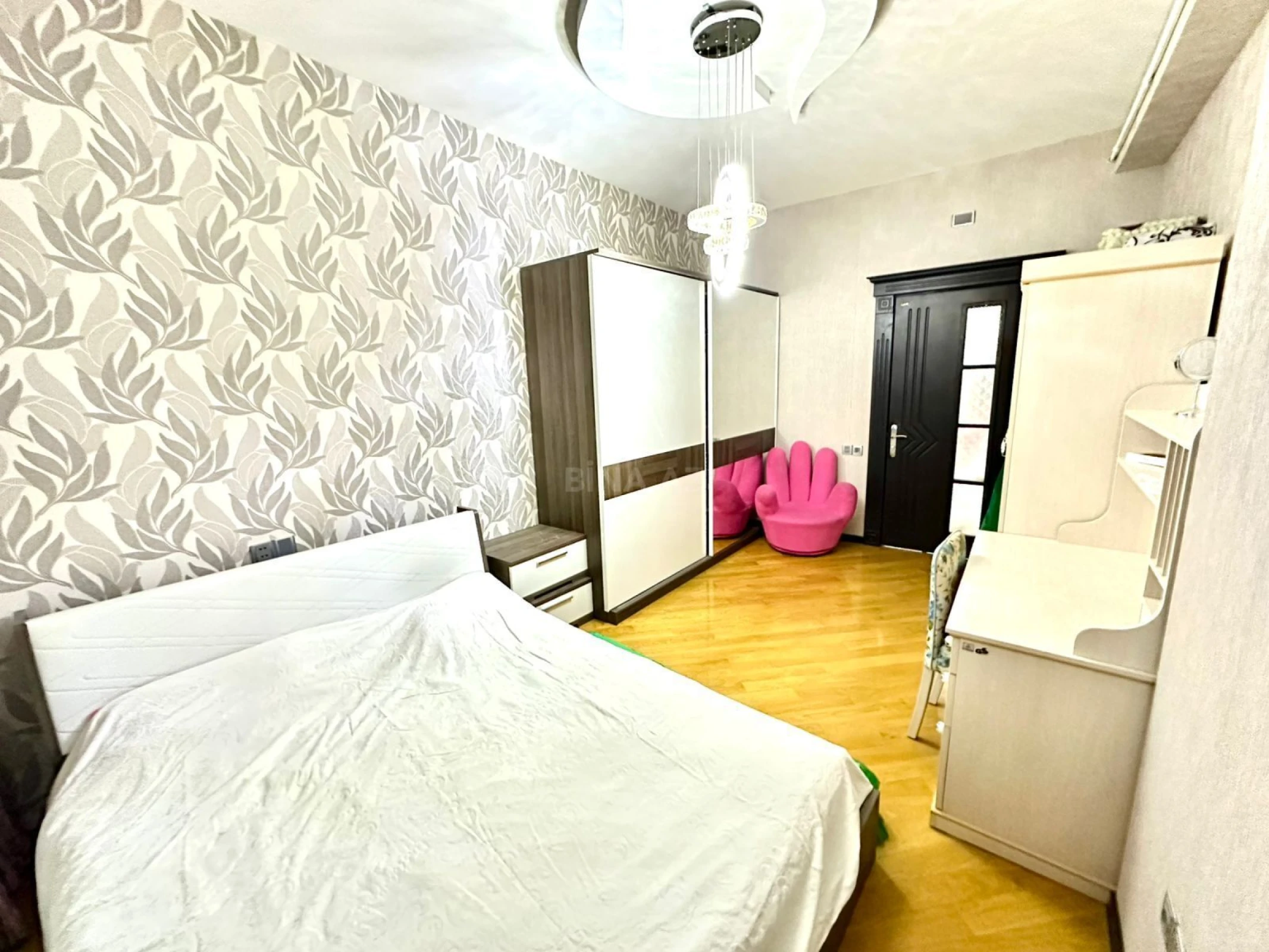 Kirayə verilir 3 otaqlı mənzil 100 m²